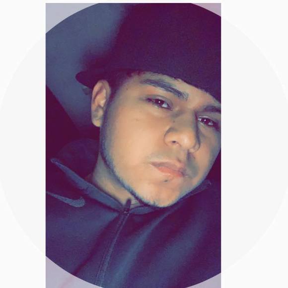 Meet your Posher, Ulises - Picture 1 of 1